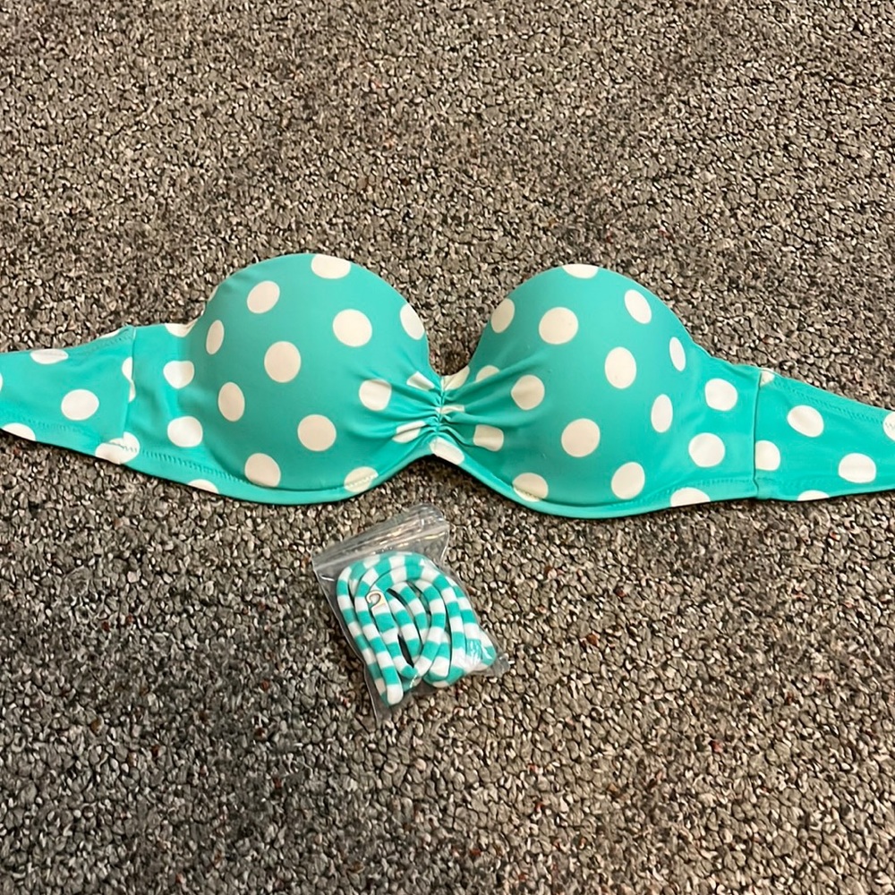 Victoria’s Secret push up convertible swim top